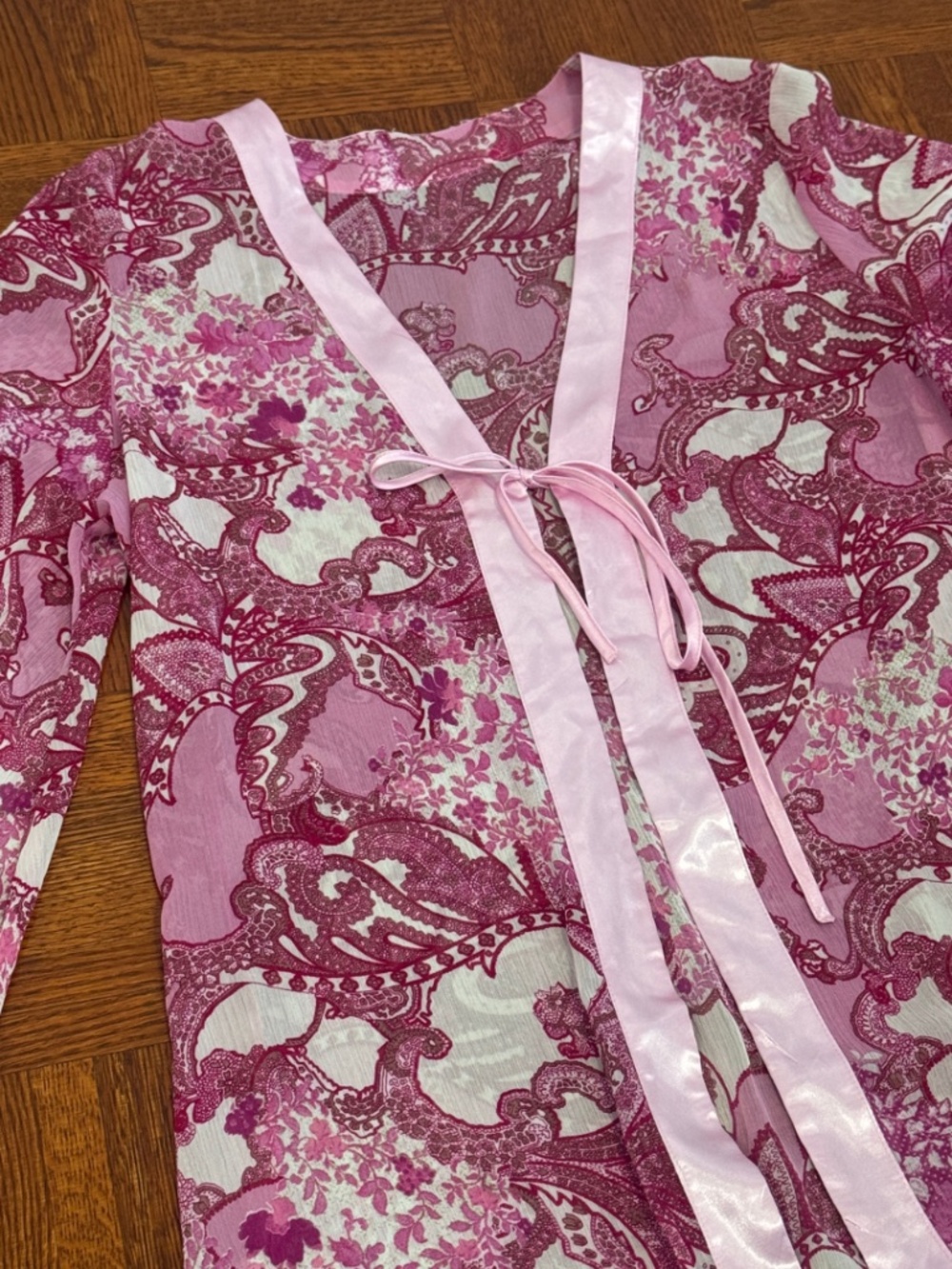 Pink Paisley Robe - Picture 5 of 5